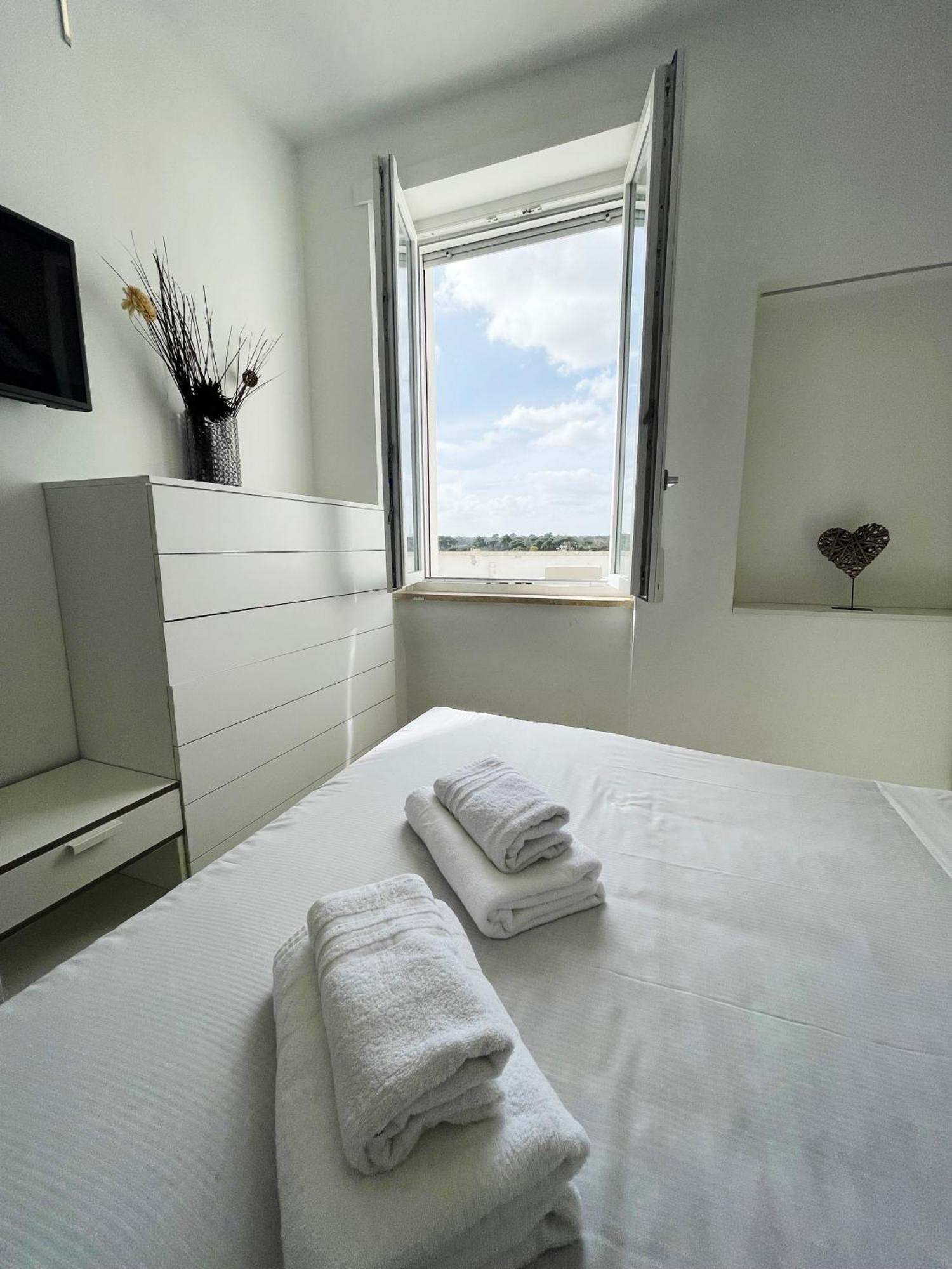 Penthouse With View Of Apartment *